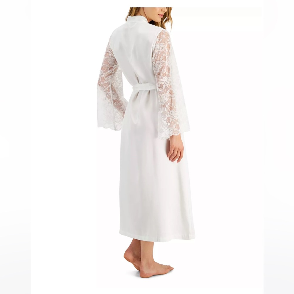 White Robe - Bridal - Picture 2 of 3